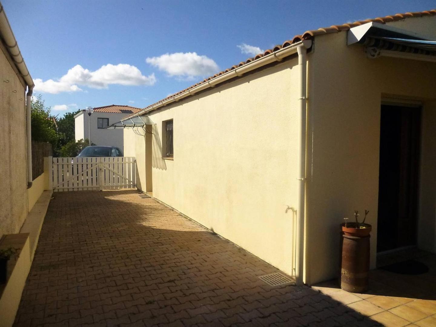 Royan - Maison De Plain-Pied Avec Jardin Clos - Quartier Residentiel Exterior photo
